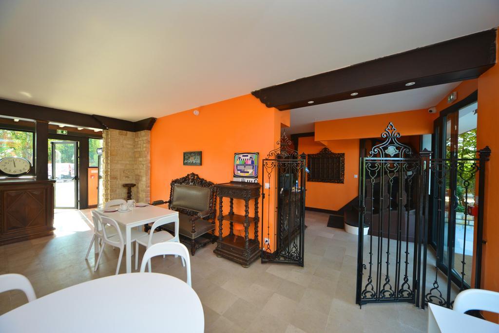 Logis - Hotel Restaurant La Mire วีเยร์ซง ภายนอก รูปภาพ