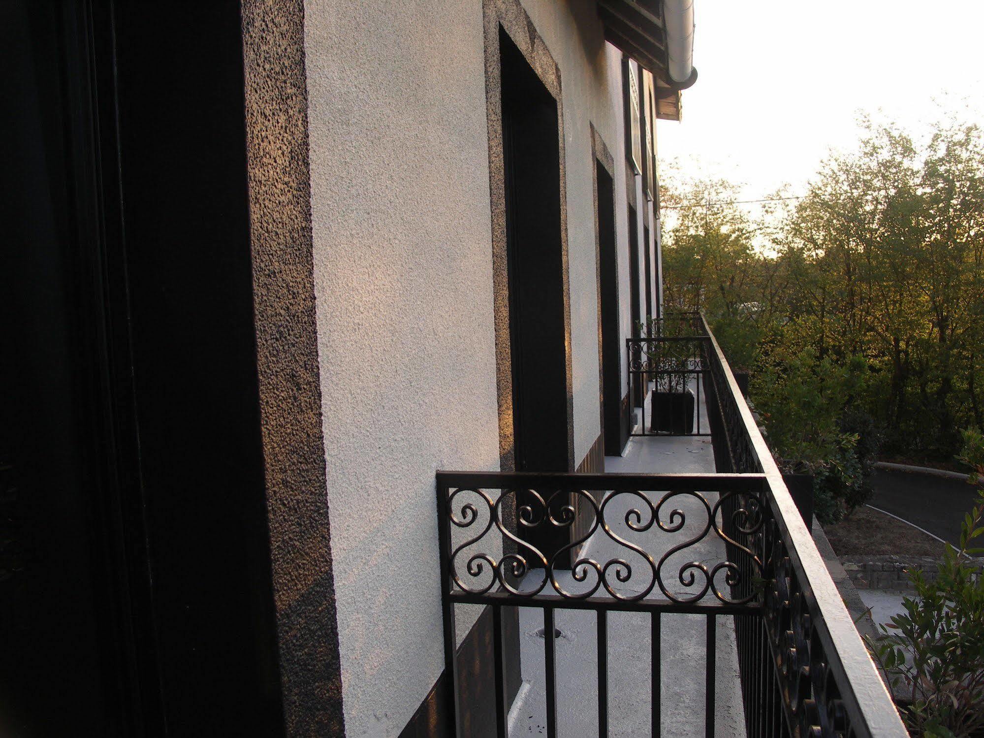 Logis - Hotel Restaurant La Mire วีเยร์ซง ภายนอก รูปภาพ